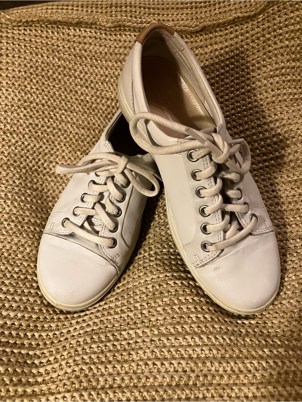 Ecco Women's White Leather Lace-Up Sneakers